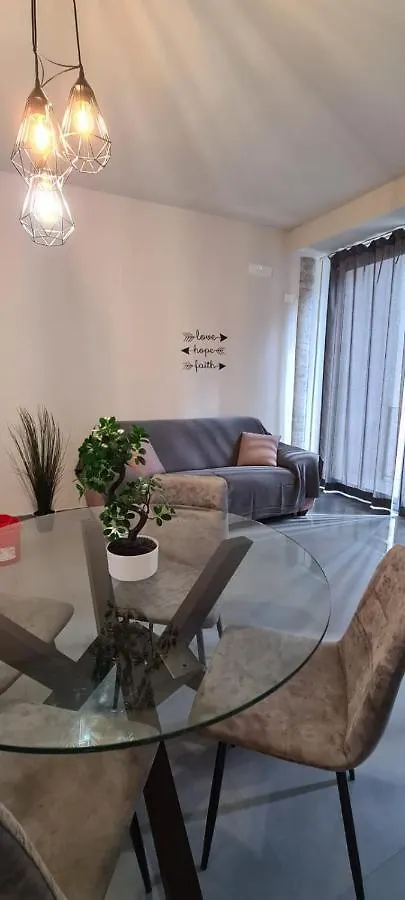 Etna Suite Design Apartments Катания